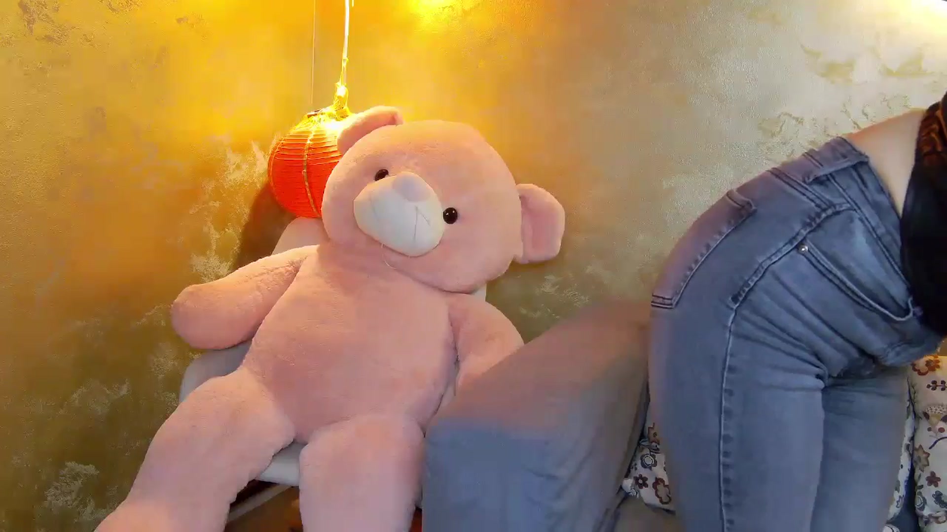 Gallery image thumbnail from Radiance's myfreecams stream on, 04/08/2025, 18:09 image 3 of 20