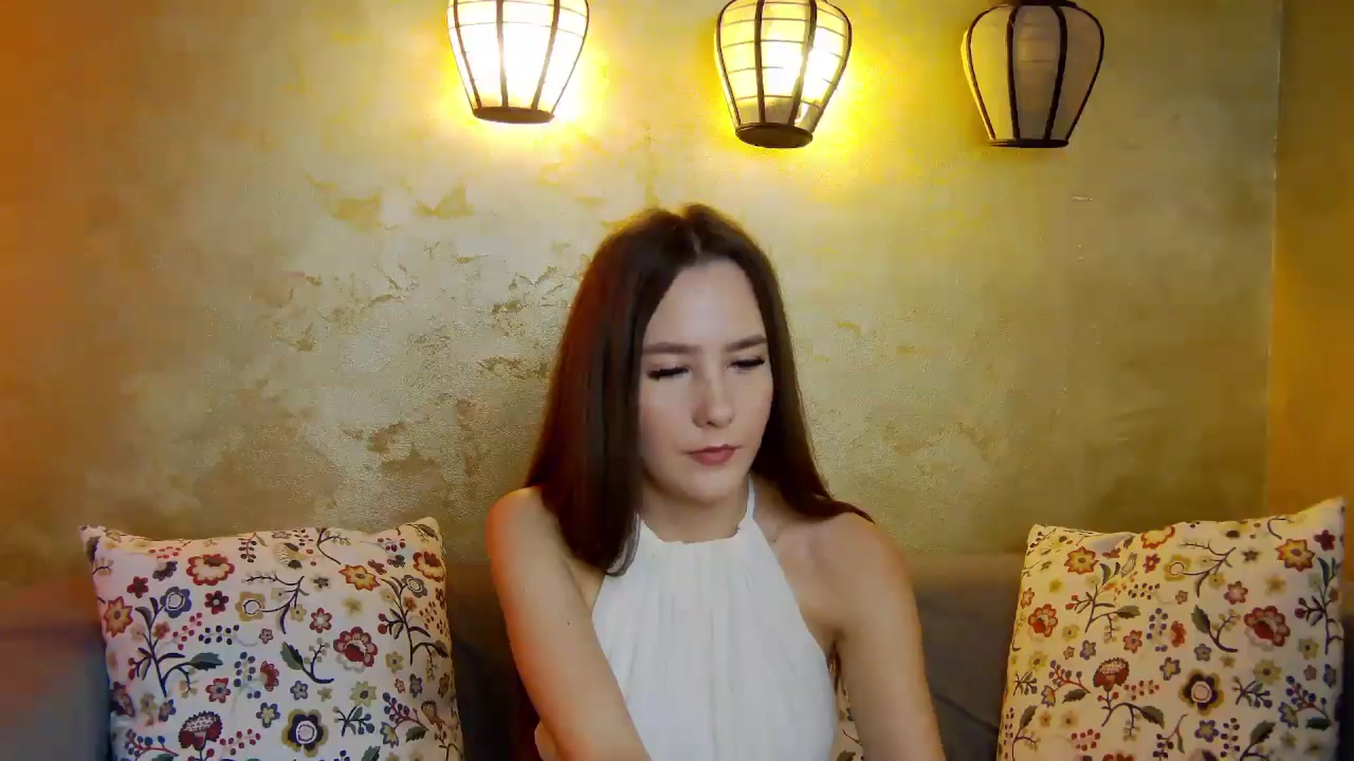 Gallery image thumbnail from Radiance's myfreecams stream on, 04/13/2025, 14:57 image 11 of 20