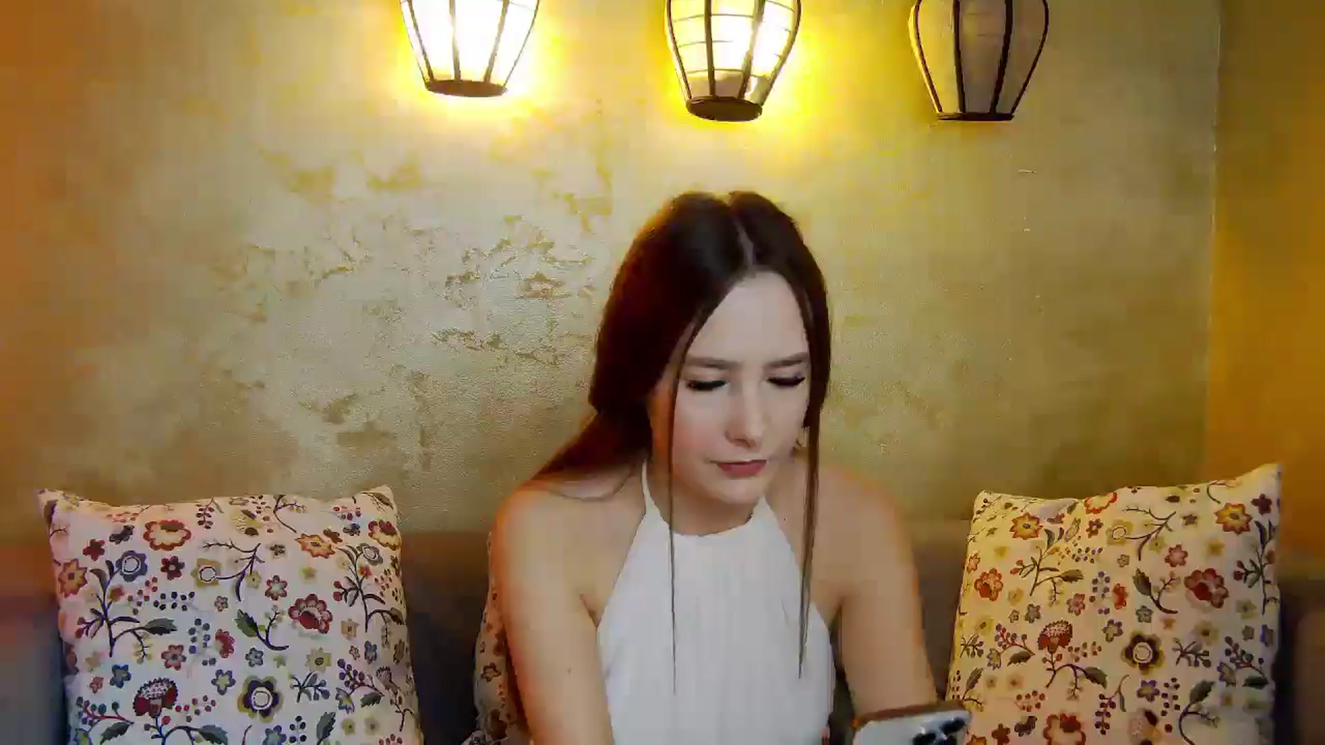 Gallery image thumbnail from Radiance's myfreecams stream on, 04/13/2025, 14:57 image 3 of 20