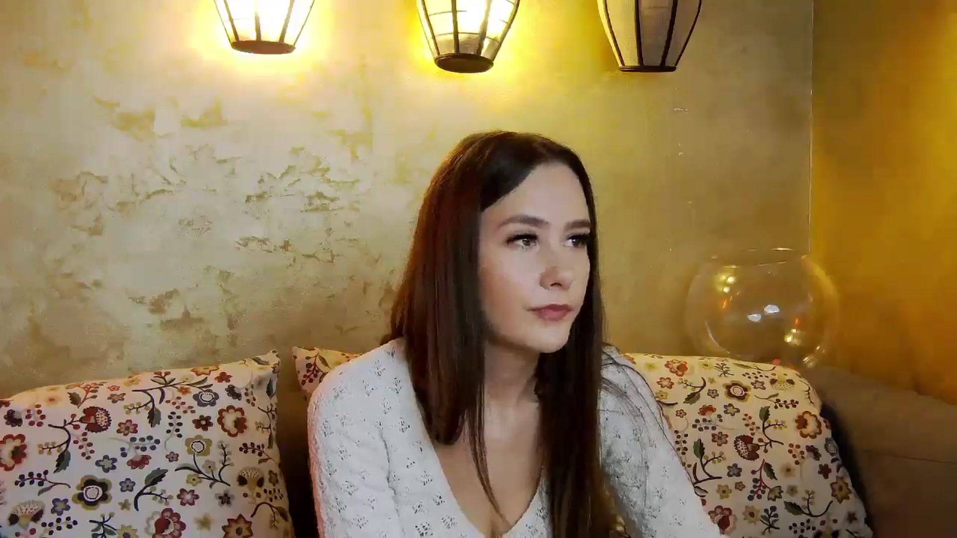 Gallery image thumbnail from Radiance's myfreecams stream on, 04/14/2025, 15:31 image 18 of 20