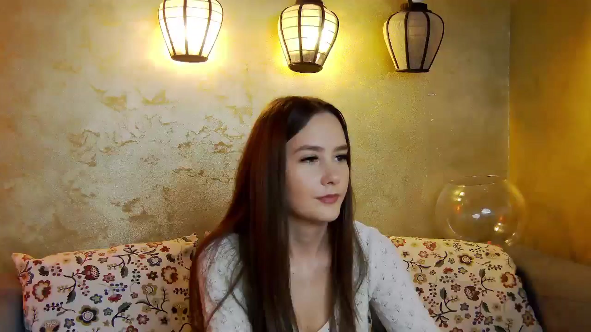 Gallery image thumbnail from Radiance's myfreecams stream on, 04/14/2025, 15:31 image 11 of 20