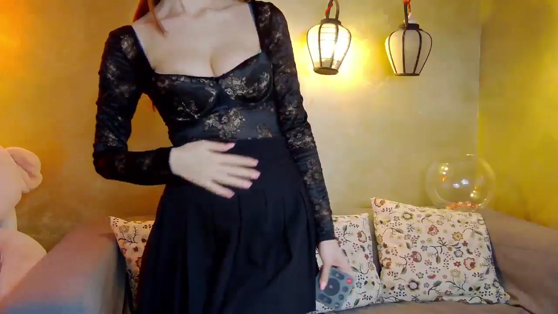 Gallery image thumbnail from Radiance's myfreecams stream on, 04/15/2025, 20:35 image 4 of 20