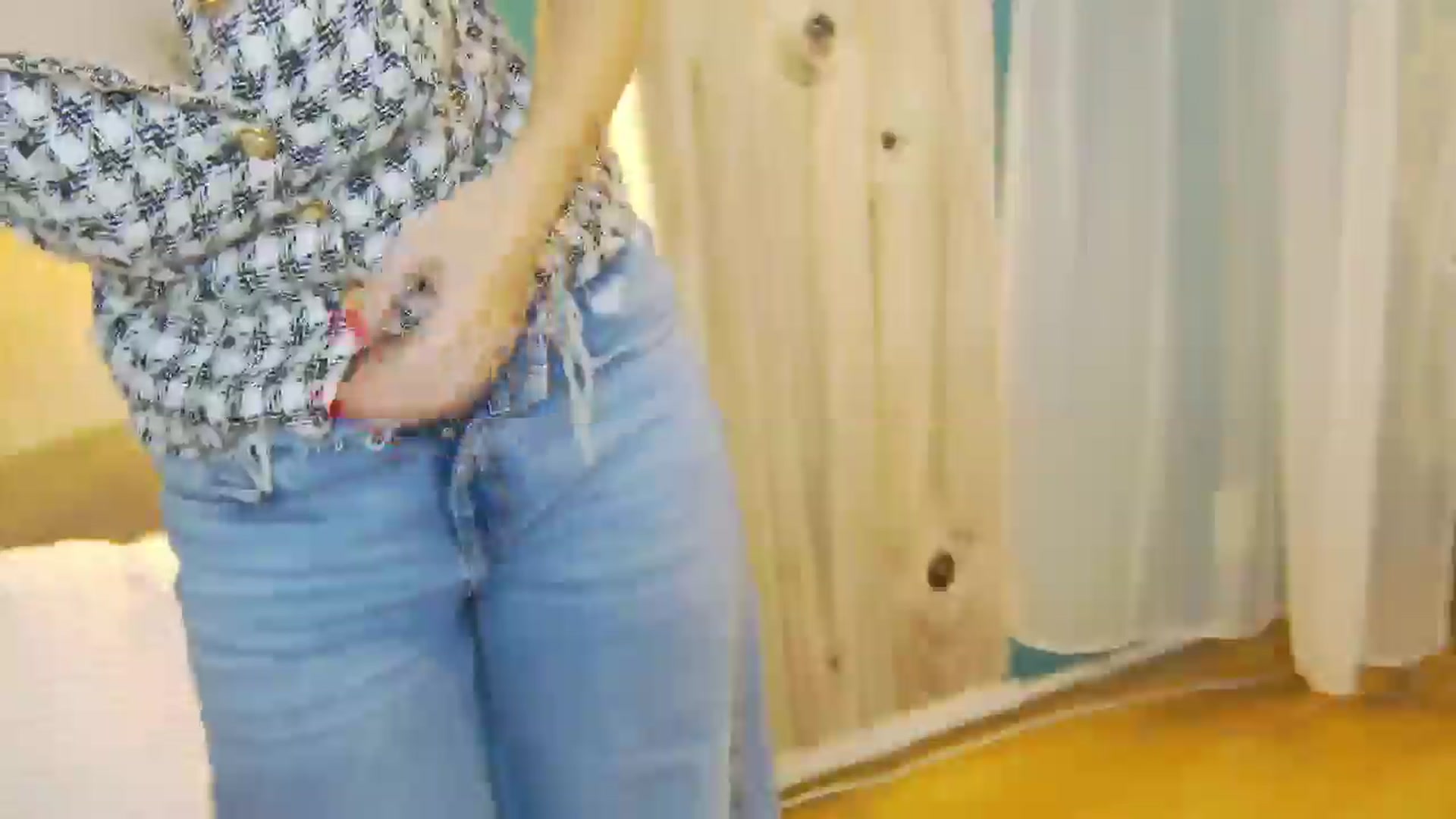 Gallery image thumbnail from Radiance's myfreecams stream on, 04/23/2025, 16:18 image 10 of 20