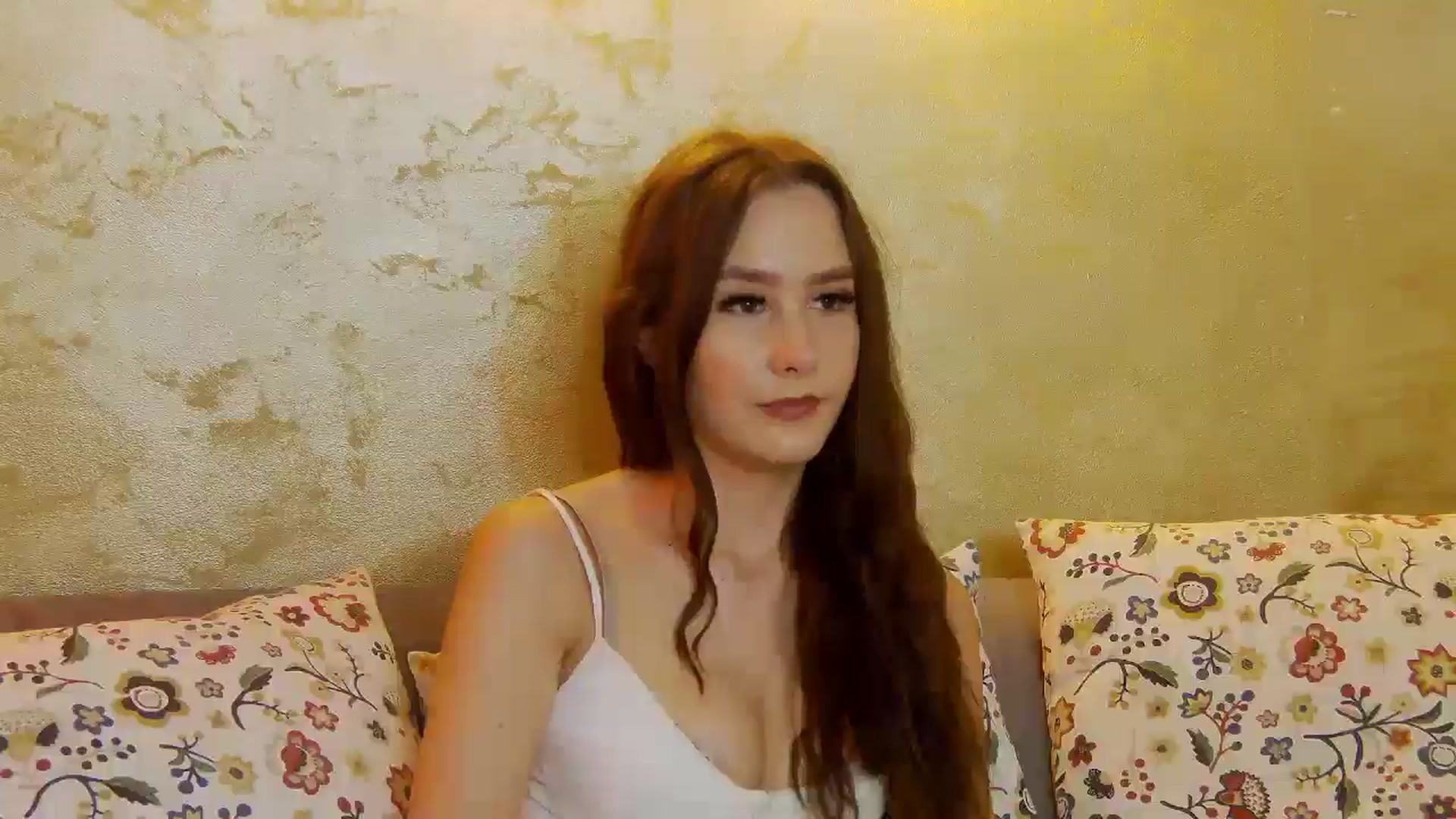 Gallery image thumbnail from Radiance's myfreecams stream on, 04/24/2025, 14:17 image 16 of 20