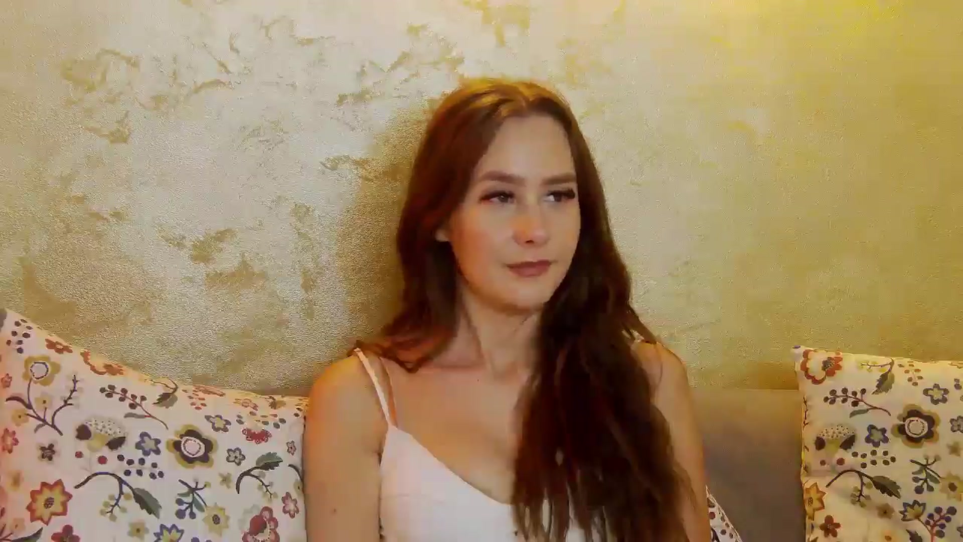 Gallery image thumbnail from Radiance's myfreecams stream on, 04/24/2025, 18:30 image 13 of 20