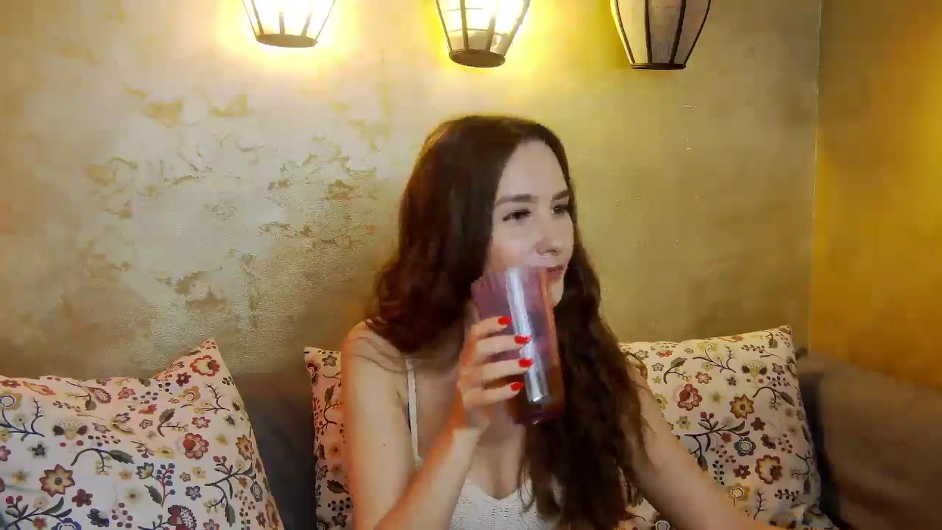 Gallery image thumbnail from Radiance's myfreecams stream on, 04/26/2025, 17:58 image 2 of 20
