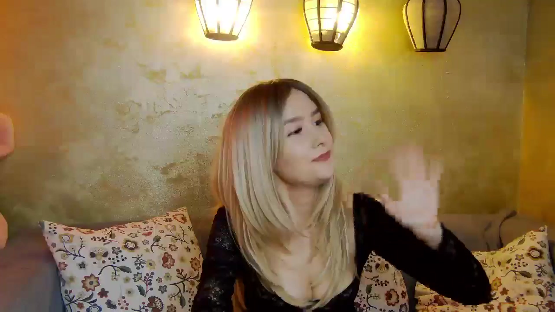 Gallery image thumbnail from Radiance's myfreecams stream on, 04/27/2025, 14:57 image 17 of 20