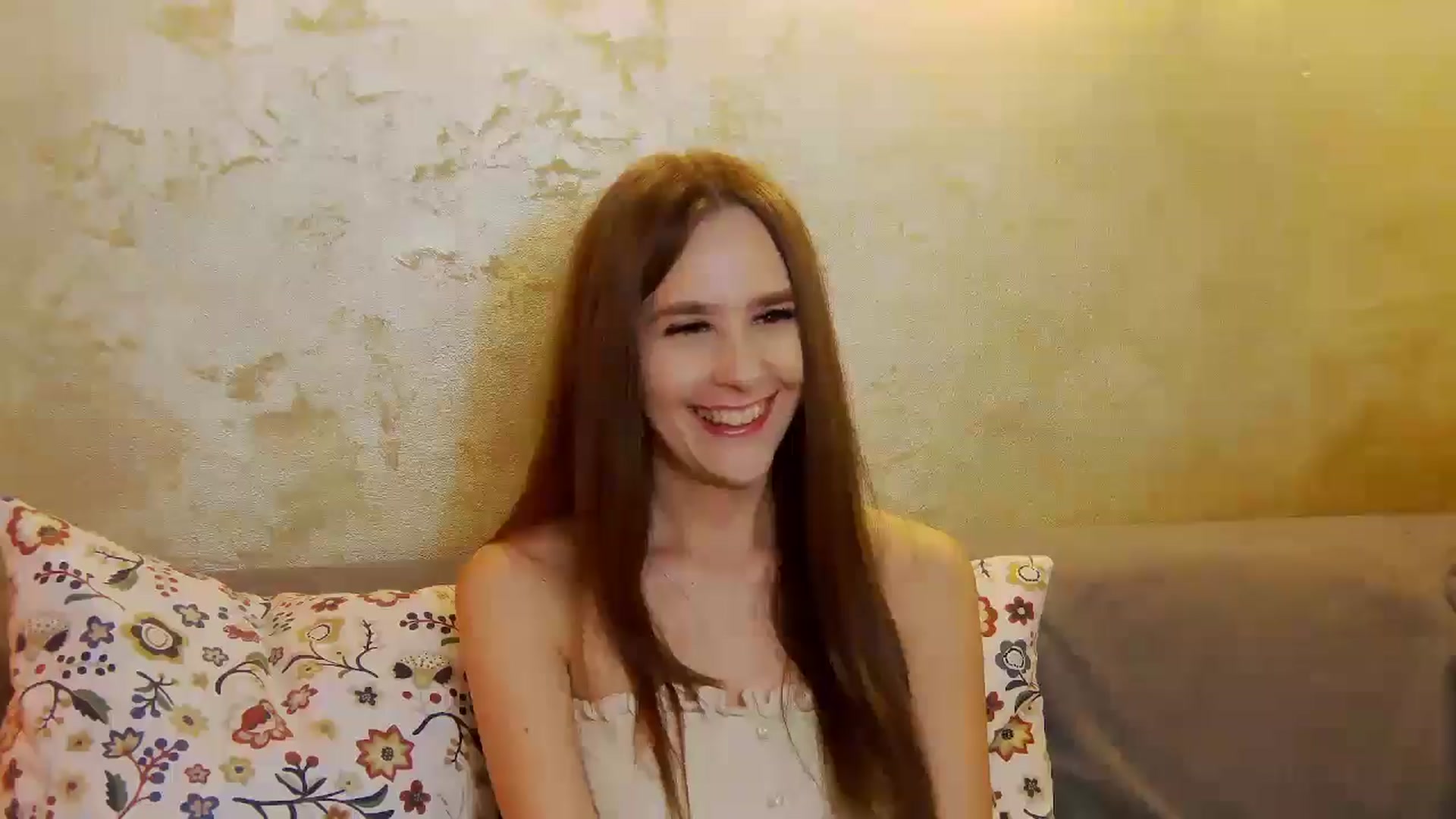 Gallery image thumbnail from Radiance's myfreecams stream on, 05/05/2025, 18:51 image 8 of 20