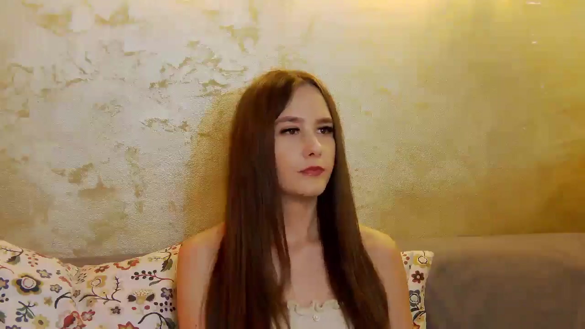 Gallery image thumbnail from Radiance's myfreecams stream on, 05/05/2025, 18:51 image 3 of 20