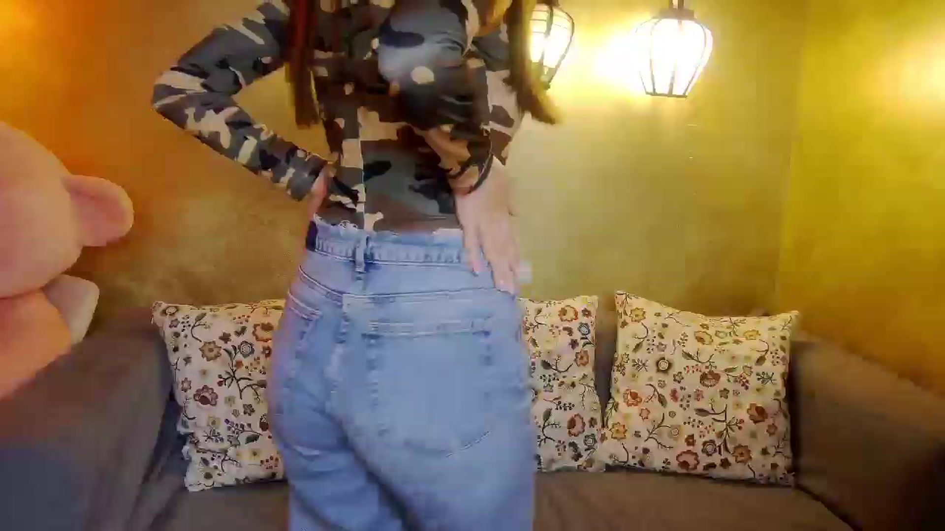 Gallery image thumbnail from Radiance's myfreecams stream on, 05/09/2025, 14:03 image 11 of 20