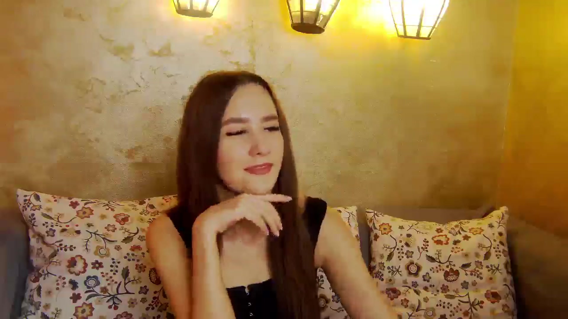 Gallery image thumbnail from Radiance's myfreecams stream on, 05/12/2025, 14:52 image 18 of 20