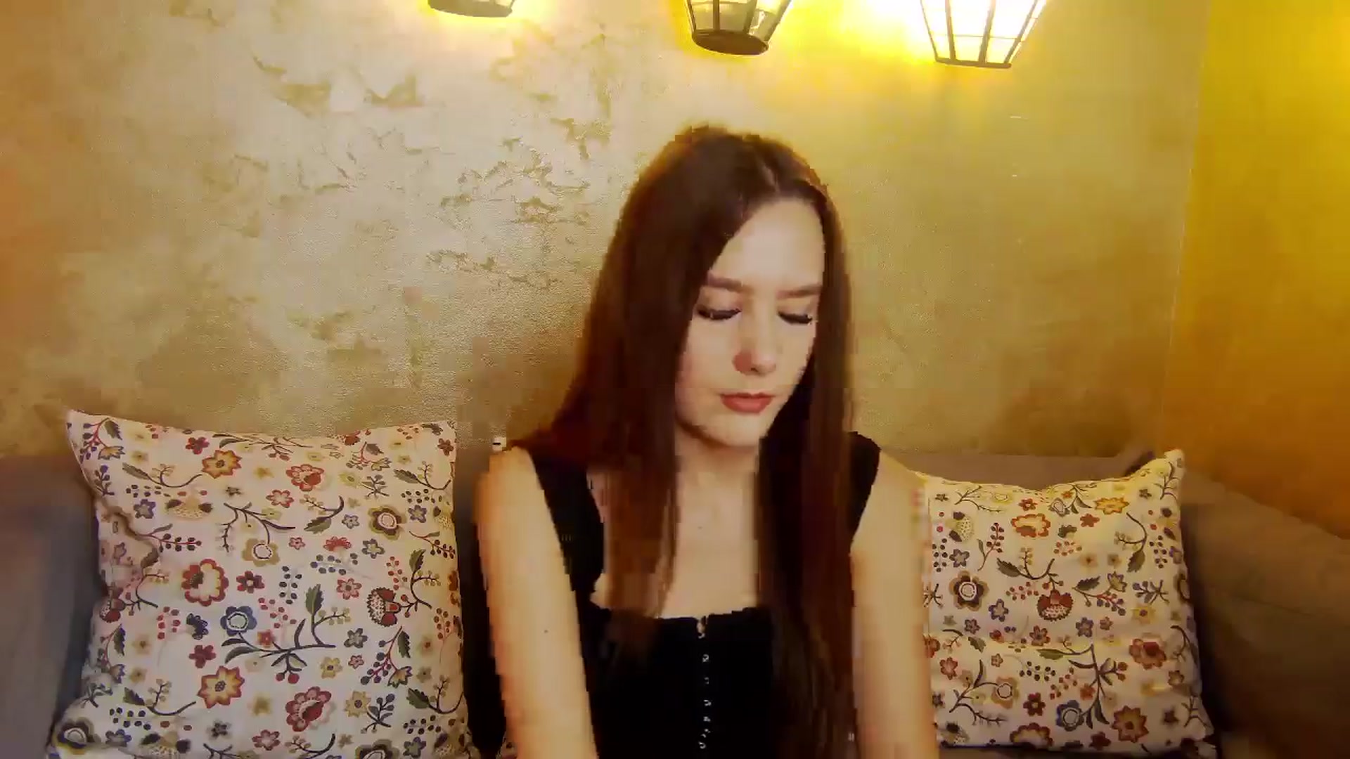 Gallery image thumbnail from Radiance's myfreecams stream on, 05/12/2025, 14:52 image 15 of 20