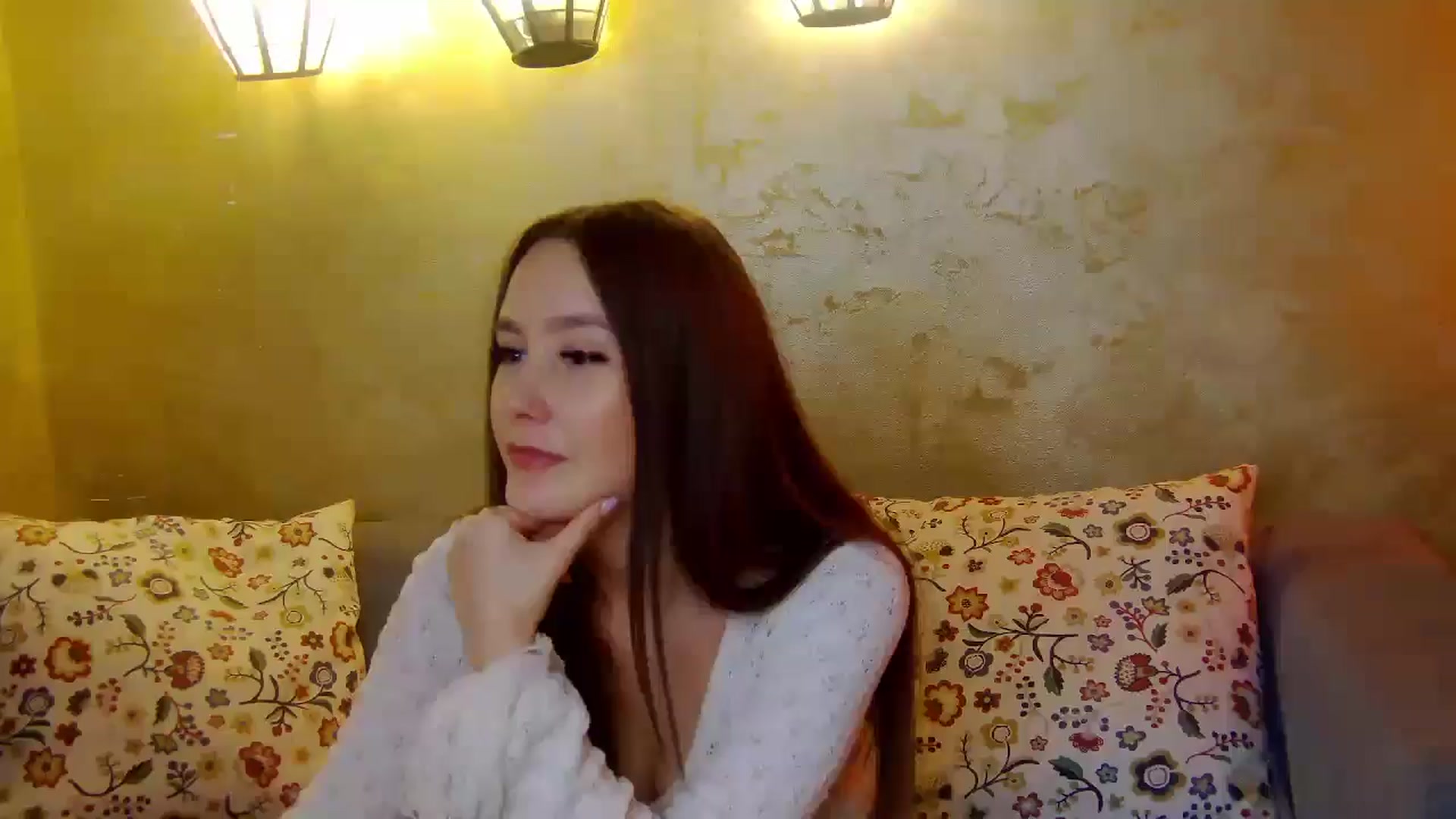 Gallery image thumbnail from Radiance's myfreecams stream on, 05/16/2025, 14:37 image 14 of 20