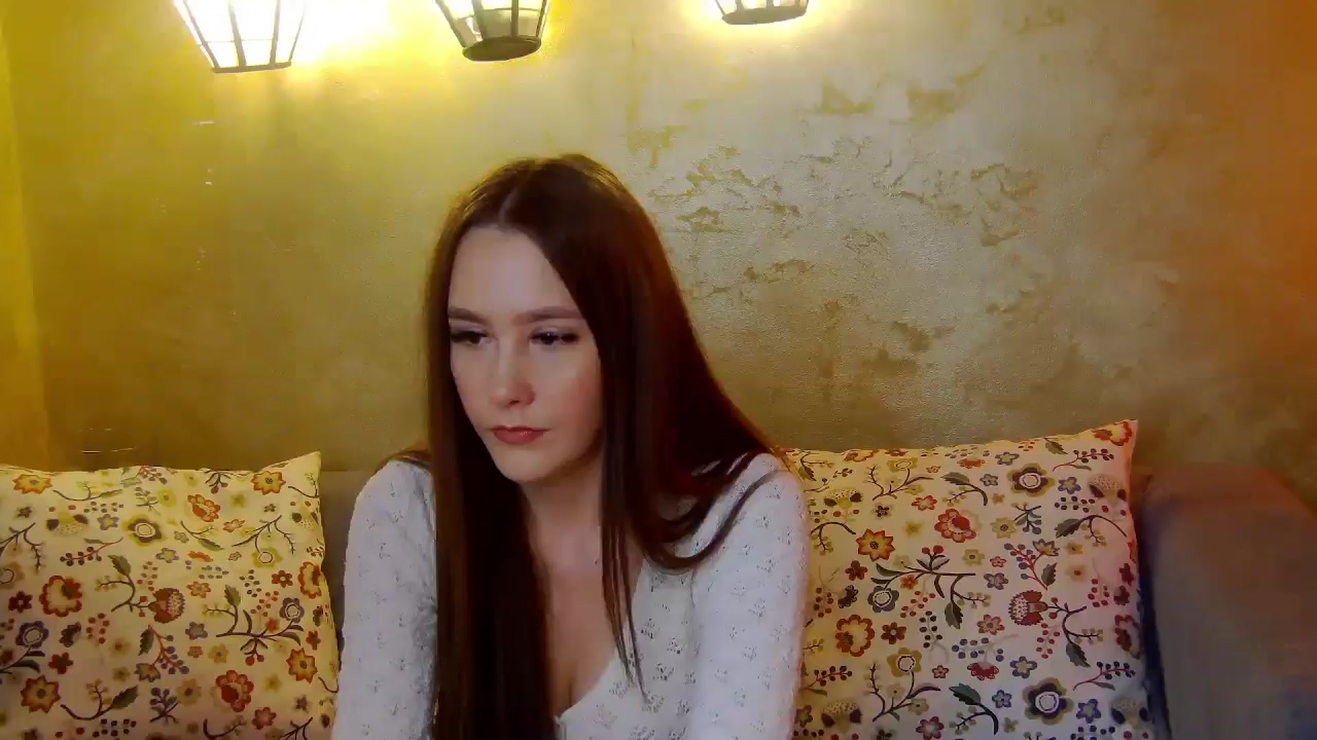 Gallery image thumbnail from Radiance's myfreecams stream on, 05/16/2025, 14:37 image 15 of 20