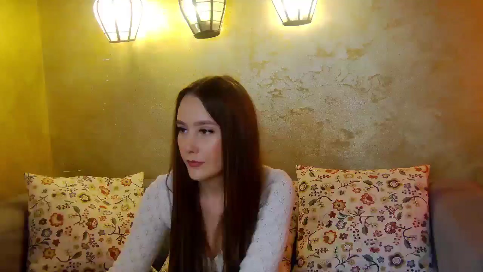 Gallery image thumbnail from Radiance's myfreecams stream on, 05/16/2025, 14:37 image 6 of 20