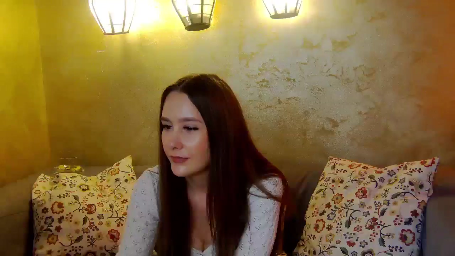 Gallery image thumbnail from Radiance's myfreecams stream on, 05/16/2025, 18:36 image 18 of 20