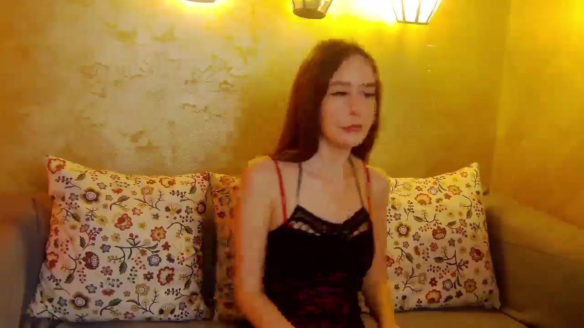 Gallery image thumbnail from Radiance's myfreecams stream on, 05/19/2025, 12:45 image 20 of 20