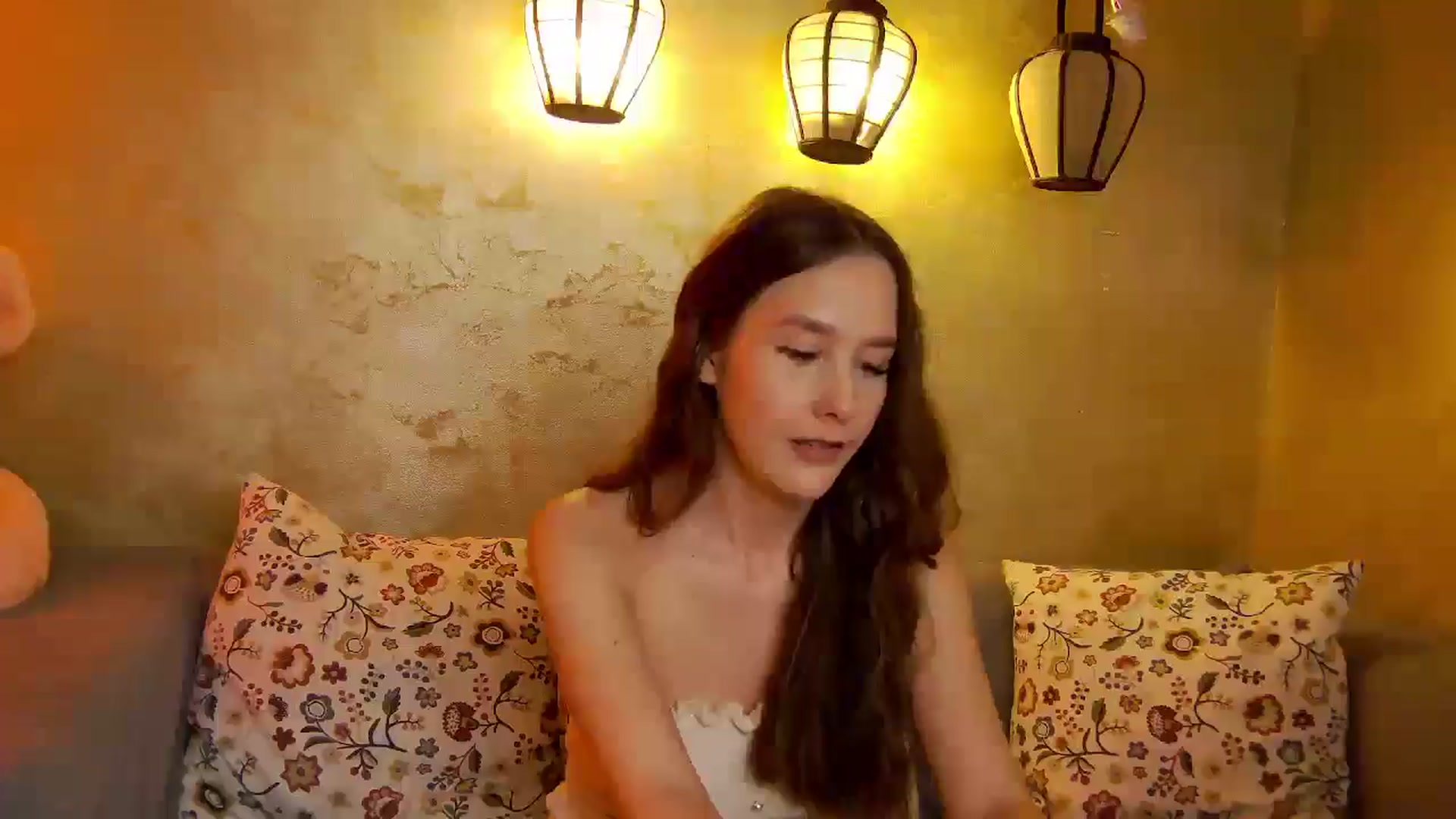Gallery image thumbnail from Radiance's myfreecams stream on, 05/28/2025, 15:13 image 20 of 20