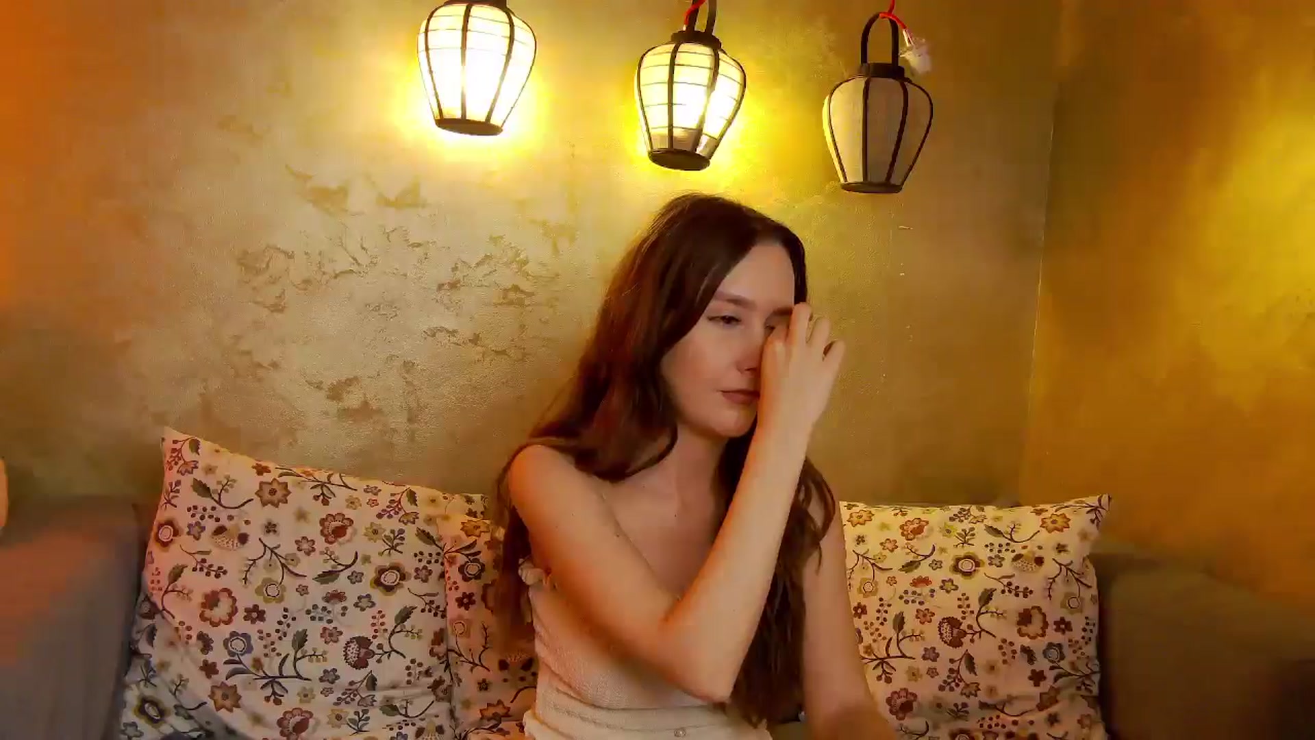 Gallery image thumbnail from Radiance's myfreecams stream on, 05/28/2025, 15:13 image 2 of 20