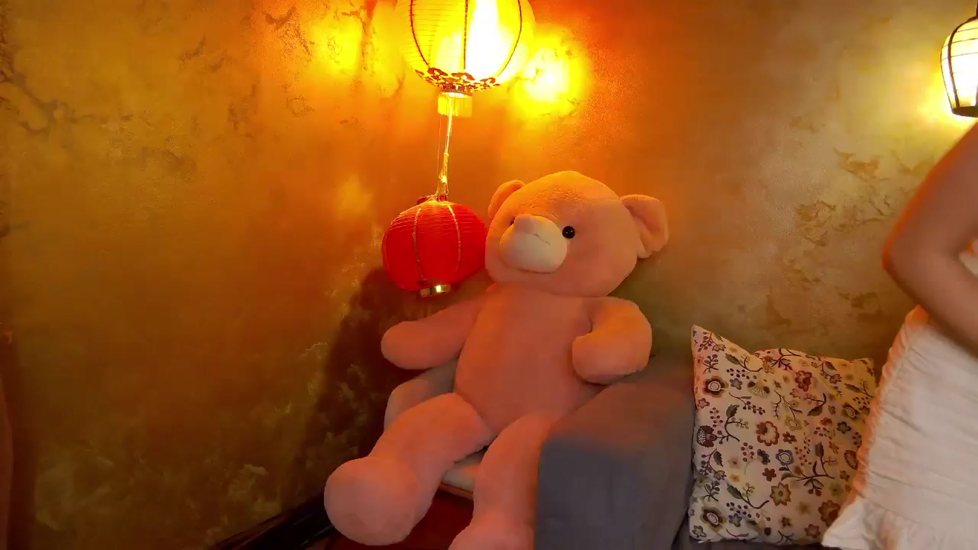 Gallery image thumbnail from Radiance's myfreecams stream on, 05/28/2025, 17:59 image 3 of 20