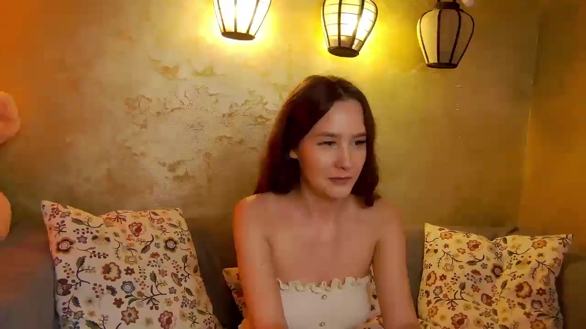 Gallery image thumbnail from Radiance's myfreecams stream on, 05/28/2025, 20:29 image 16 of 20