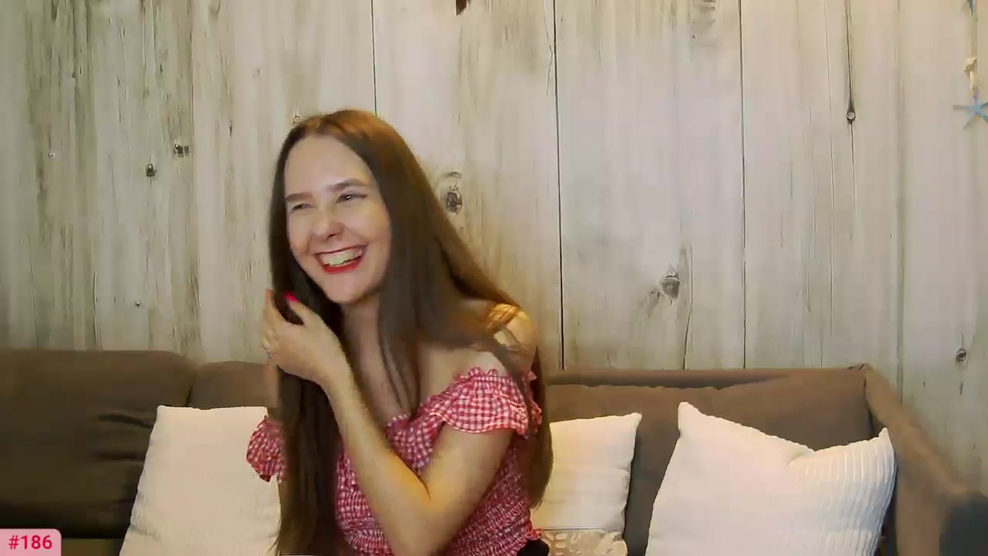 Gallery image thumbnail from Radiance's myfreecams stream on, 05/30/2025, 18:04 image 19 of 20