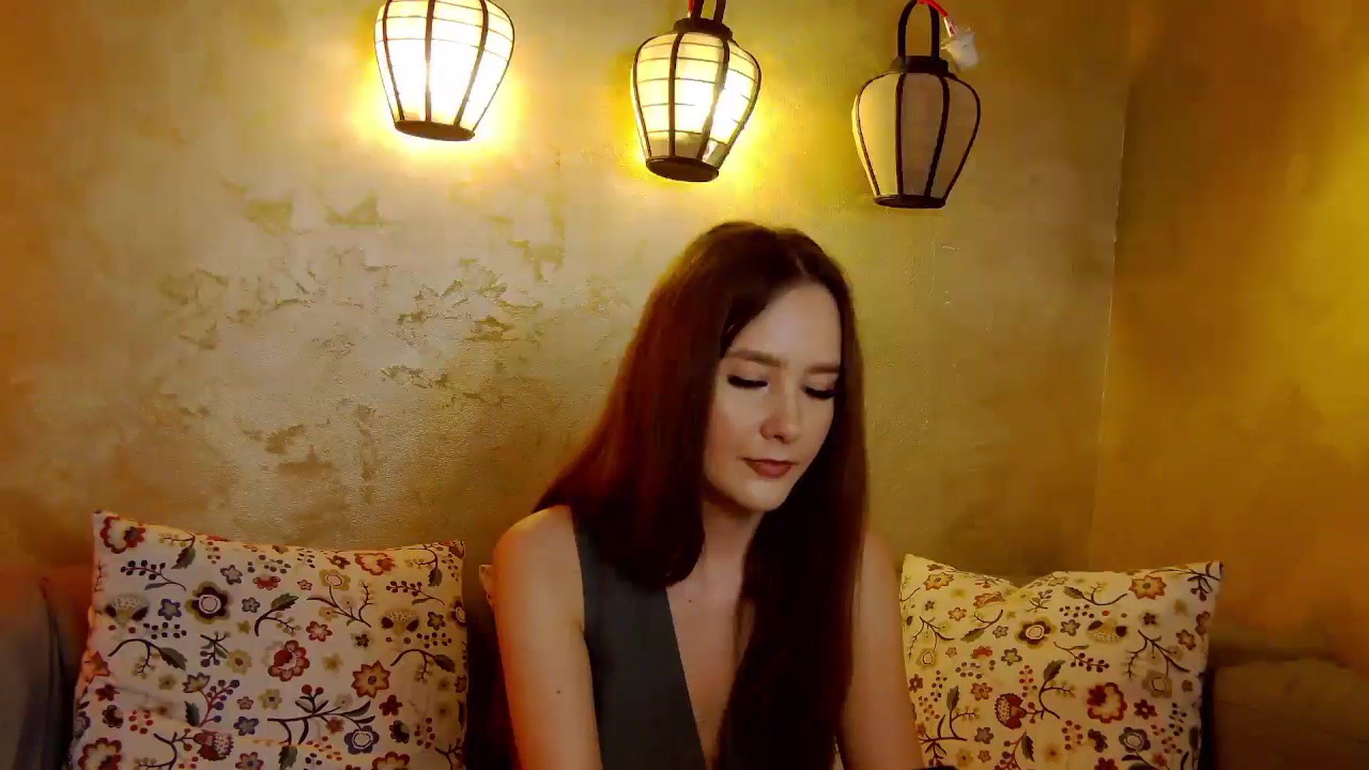 Gallery image thumbnail from Radiance's myfreecams stream on, 06/03/2025, 16:58 image 13 of 20