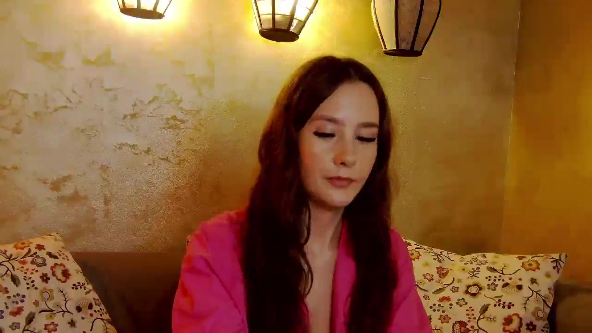 Gallery image thumbnail from Radiance's myfreecams stream on, 06/04/2025, 14:26 image 14 of 20