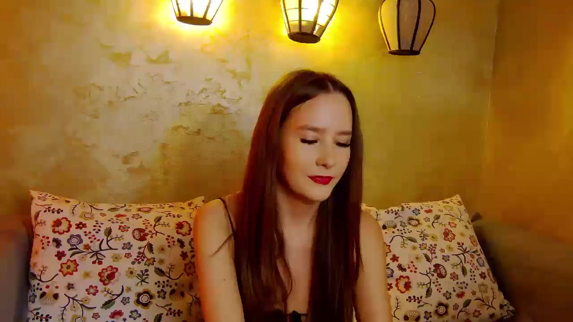 Gallery image thumbnail from Radiance's myfreecams stream on, 06/13/2025, 14:31 image 18 of 20