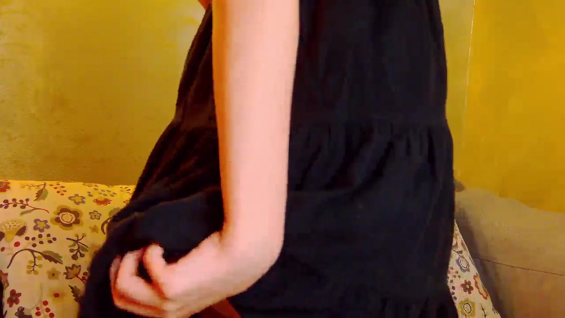 Gallery image thumbnail from Radiance's myfreecams stream on, 06/13/2025, 15:06 image 15 of 20
