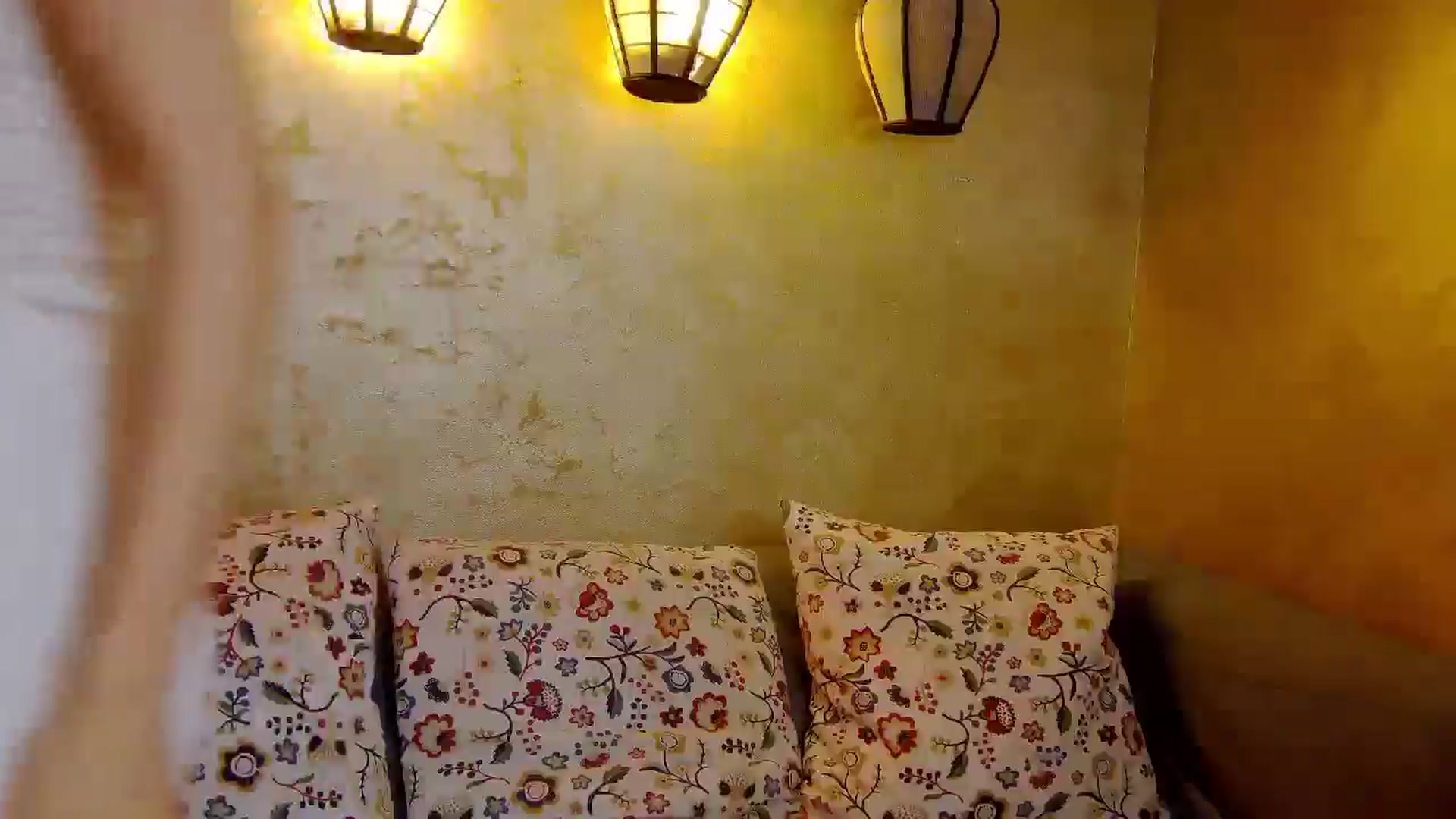 Gallery image thumbnail from Radiance's myfreecams stream on, 06/14/2025, 15:51 image 7 of 20