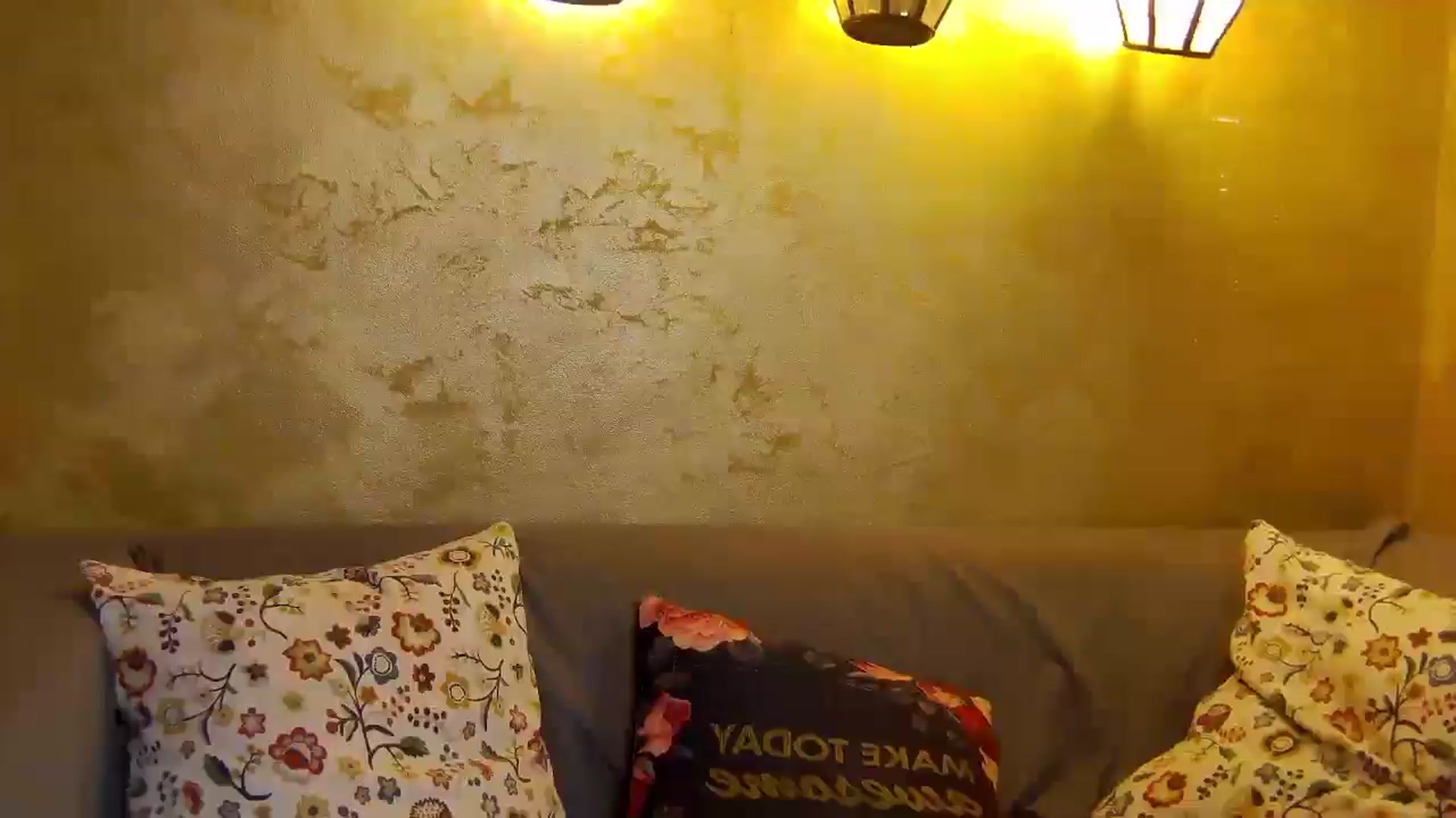 Gallery image thumbnail from Radiance's myfreecams stream on, 06/22/2025, 18:12 image 16 of 20
