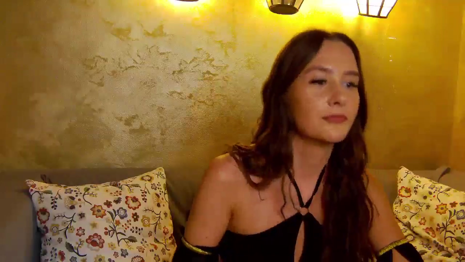 Gallery image thumbnail from Radiance's myfreecams stream on, 06/22/2025, 18:12 image 15 of 20