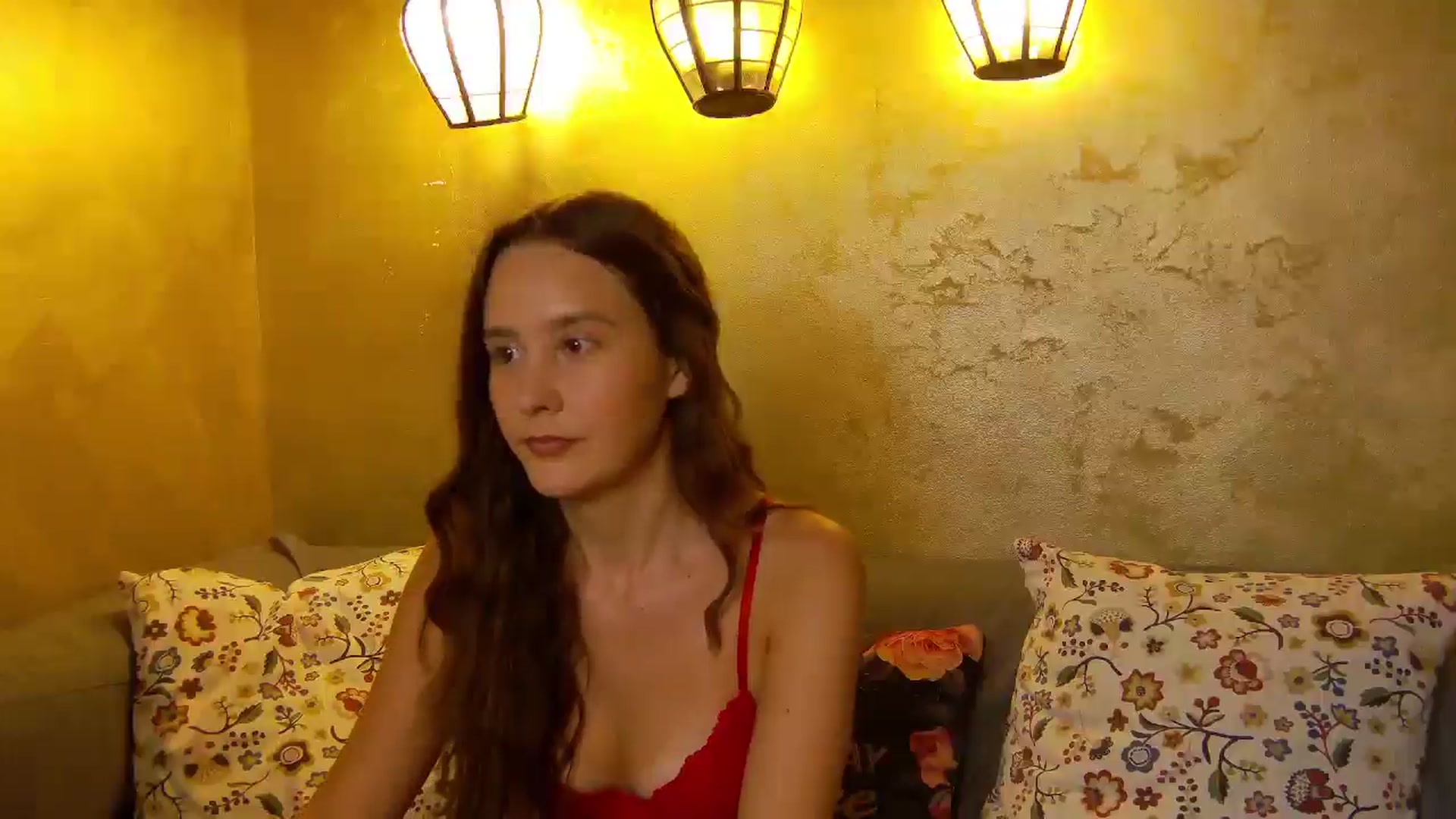 Gallery image thumbnail from Radiance's myfreecams stream on, 06/23/2025, 19:01 image 6 of 20