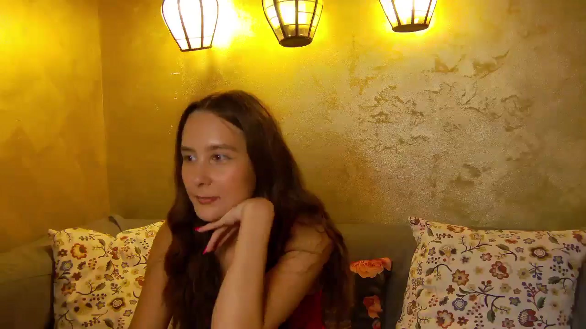 Gallery image thumbnail from Radiance's myfreecams stream on, 06/23/2025, 19:01 image 16 of 20