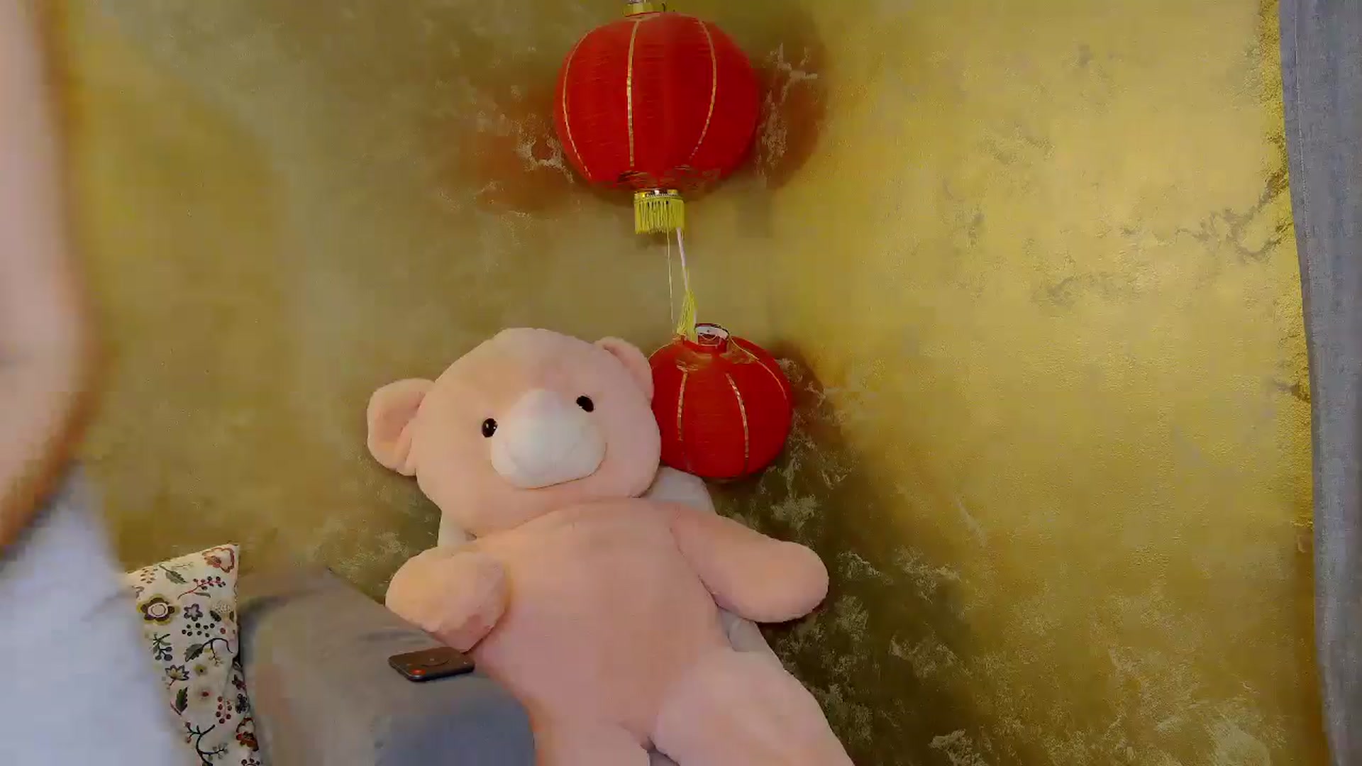 Gallery image thumbnail from Radiance's myfreecams stream on, 06/26/2025, 19:38 image 2 of 20