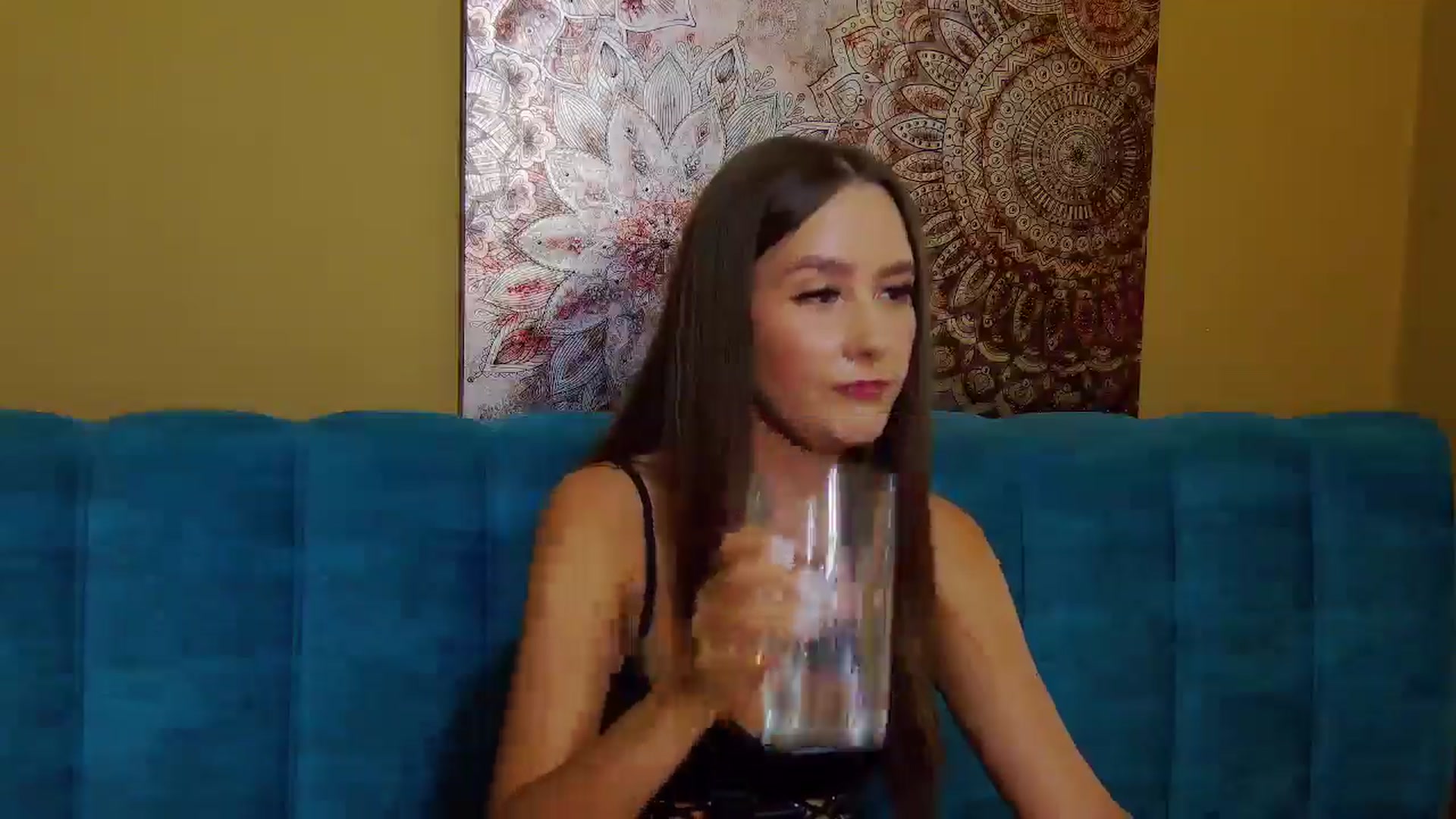 Gallery image thumbnail from Radiance's myfreecams stream on, 07/01/2025, 19:57 image 4 of 20