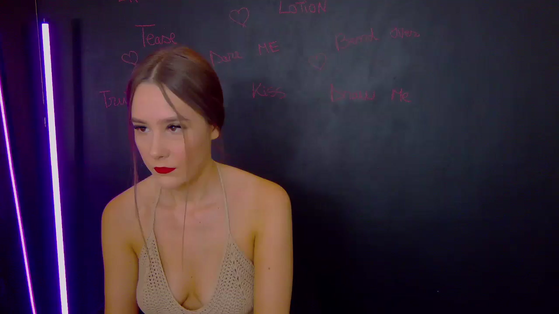 Gallery image thumbnail from Radiance's myfreecams stream on, 07/10/2025, 14:15 image 10 of 20