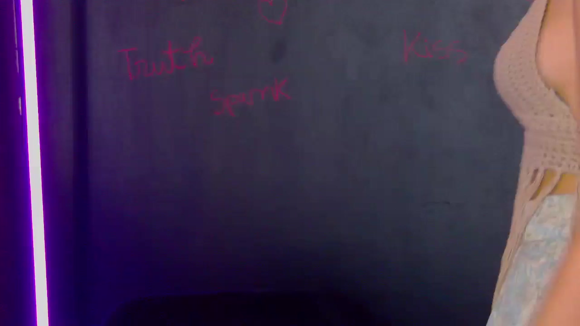 Gallery image thumbnail from Radiance's myfreecams stream on, 07/10/2025, 16:47 image 18 of 20
