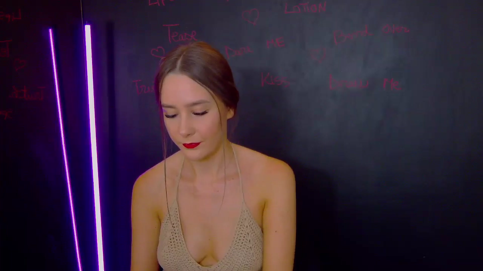 Gallery image thumbnail from Radiance's myfreecams stream on, 07/10/2025, 18:12 image 19 of 20
