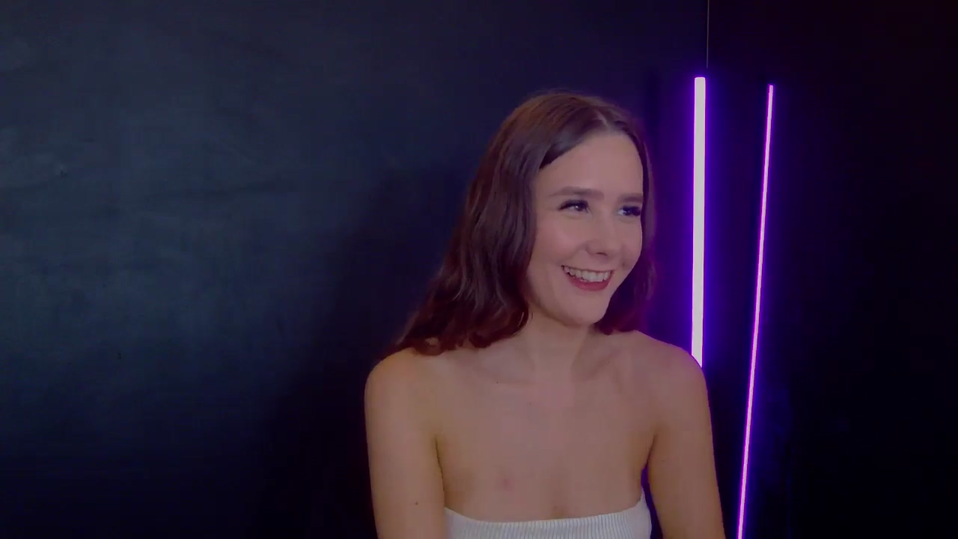 Gallery image thumbnail from Radiance's myfreecams stream on, 07/18/2025, 13:51 image 13 of 20