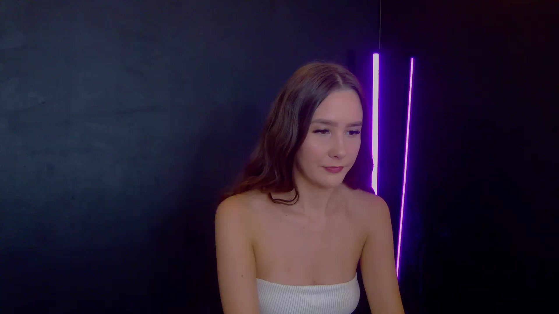 Gallery image thumbnail from Radiance's myfreecams stream on, 07/18/2025, 15:06 image 1 of 20