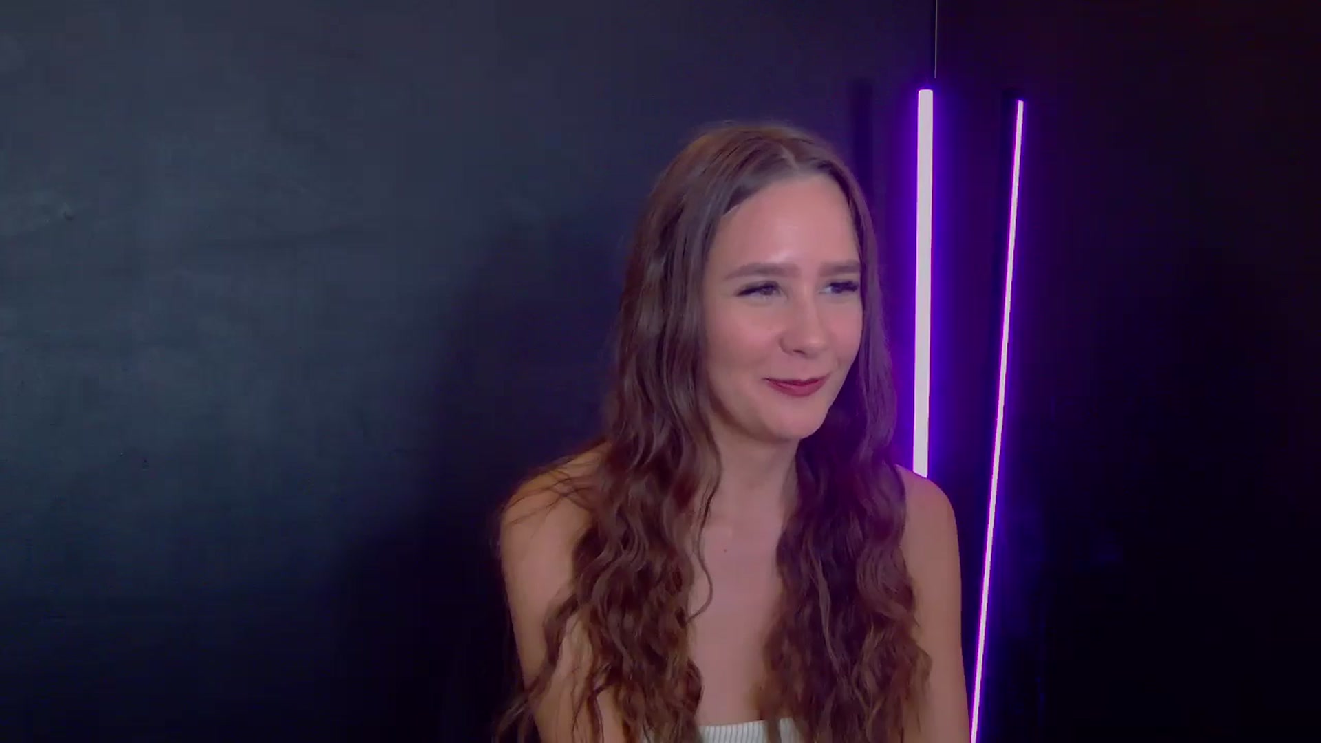 Gallery image thumbnail from Radiance's myfreecams stream on, 07/18/2025, 18:36 image 14 of 20