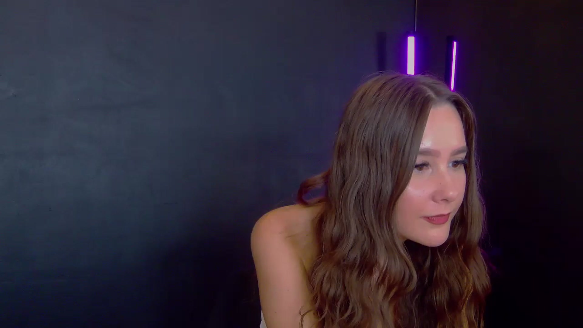 Gallery image thumbnail from Radiance's myfreecams stream on, 07/18/2025, 19:59 image 8 of 20
