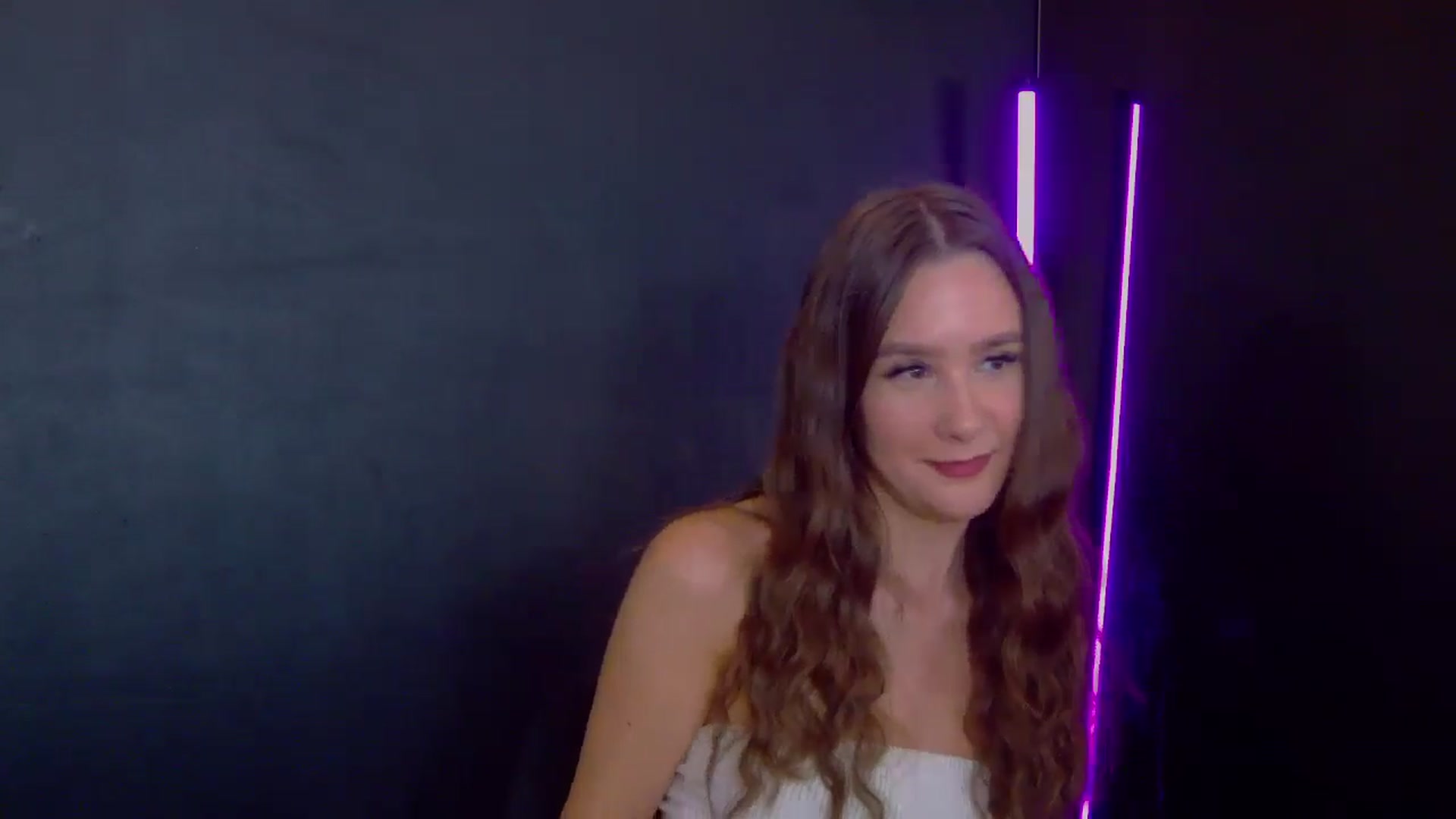 Gallery image thumbnail from Radiance's myfreecams stream on, 07/18/2025, 19:59 image 9 of 20