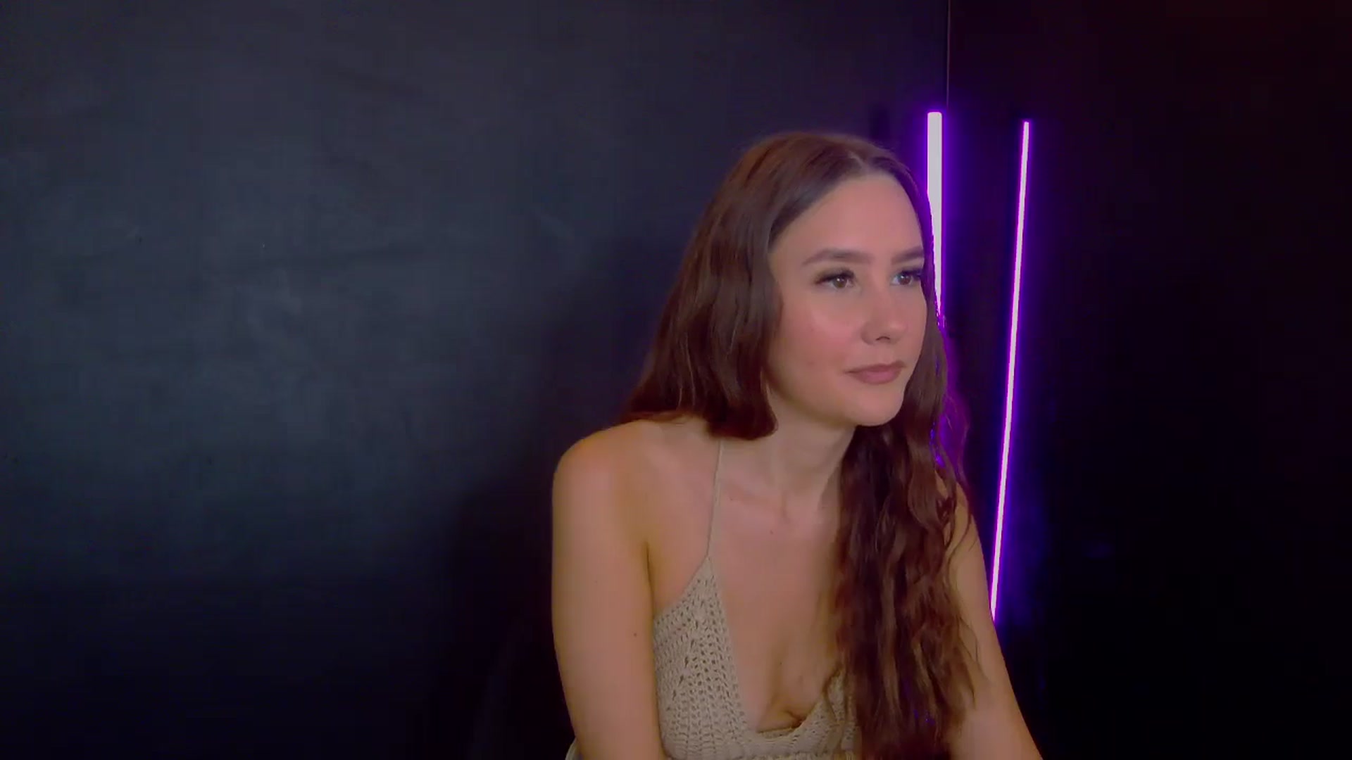 Gallery image thumbnail from Radiance's myfreecams stream on, 07/20/2025, 13:47 image 13 of 20