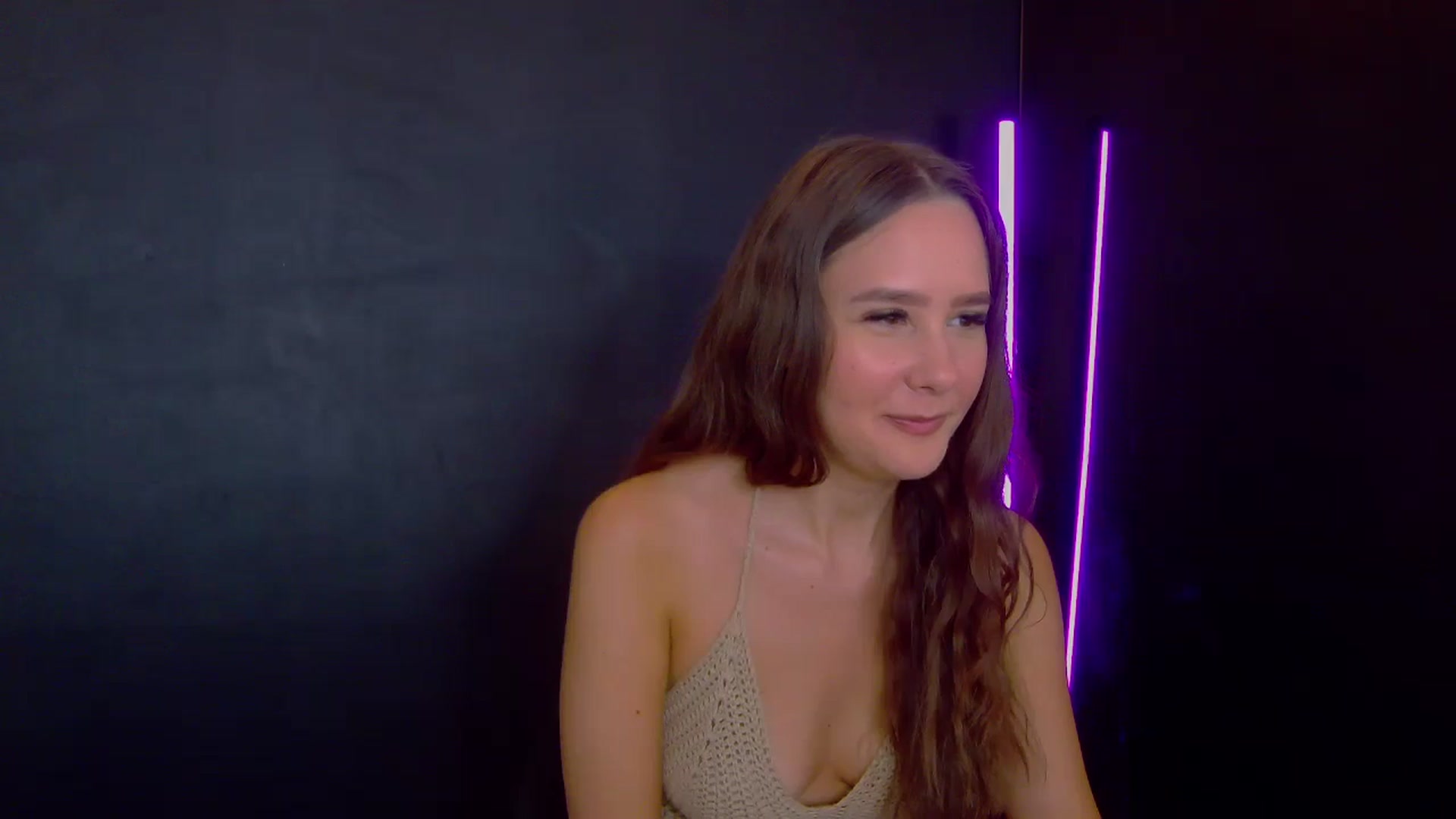Gallery image thumbnail from Radiance's myfreecams stream on, 07/20/2025, 13:47 image 14 of 20