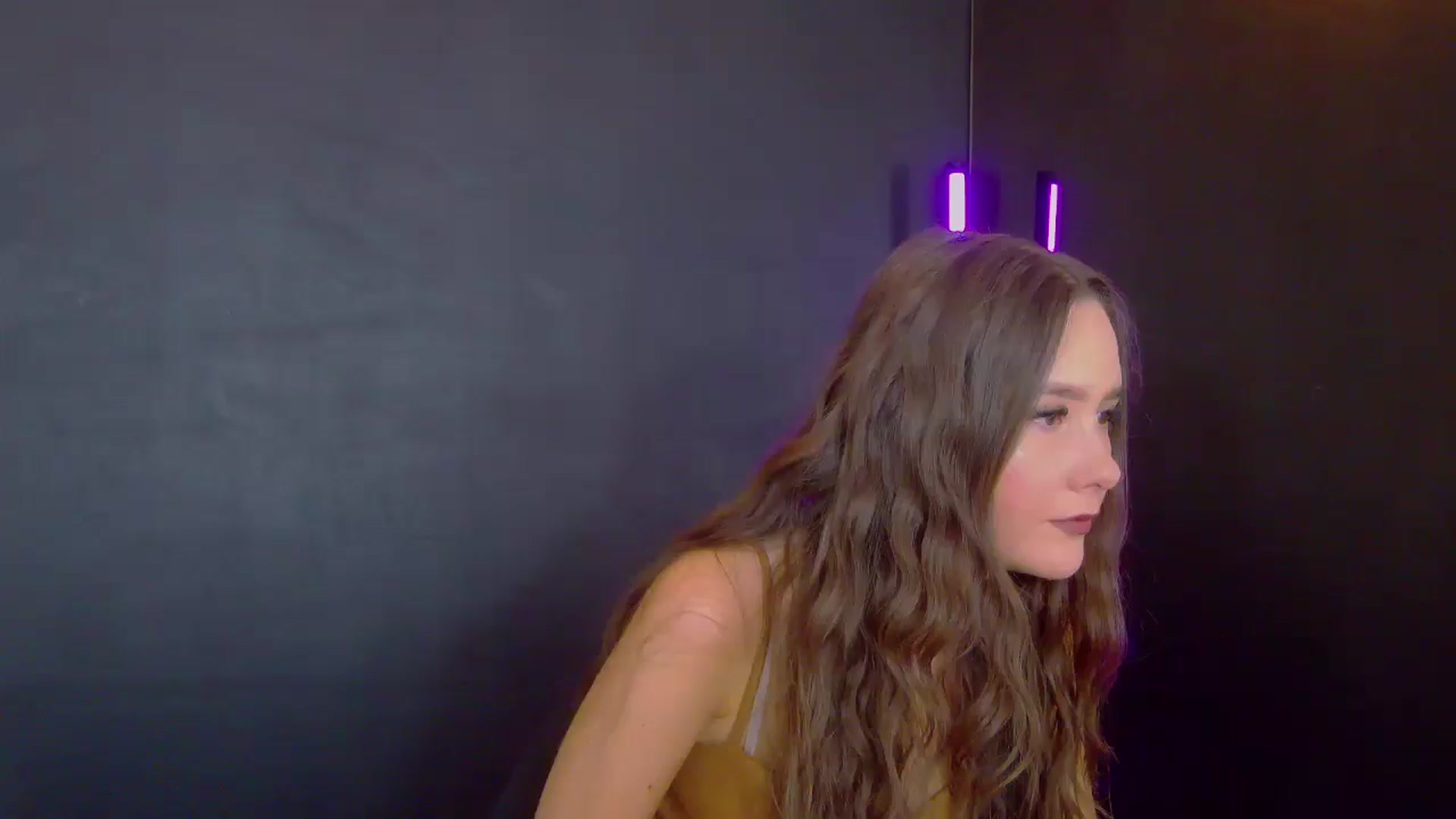 Gallery image thumbnail from Radiance's myfreecams stream on, 07/21/2025, 15:24 image 1 of 20