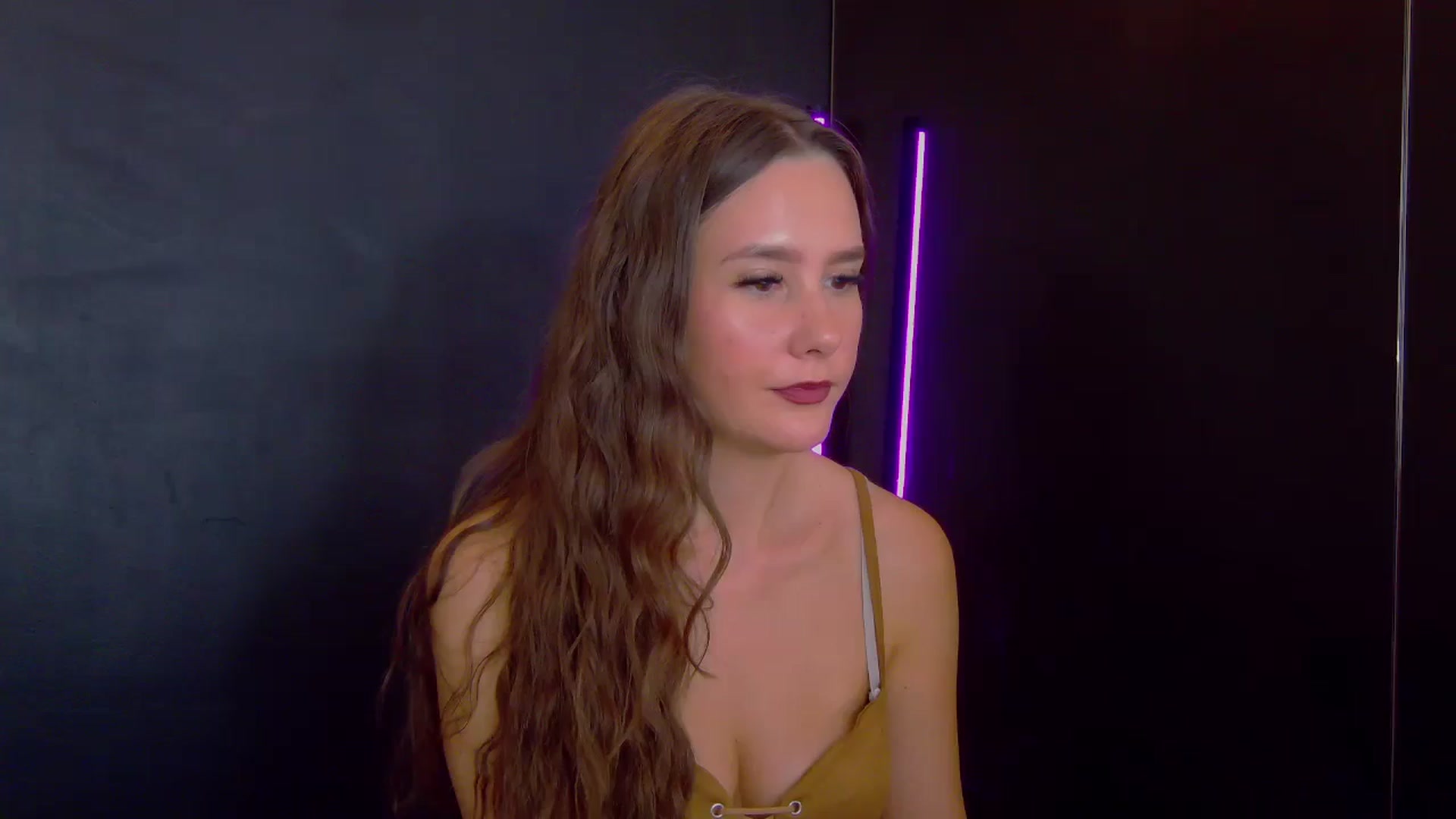 Gallery image thumbnail from Radiance's myfreecams stream on, 07/21/2025, 17:19 image 1 of 20