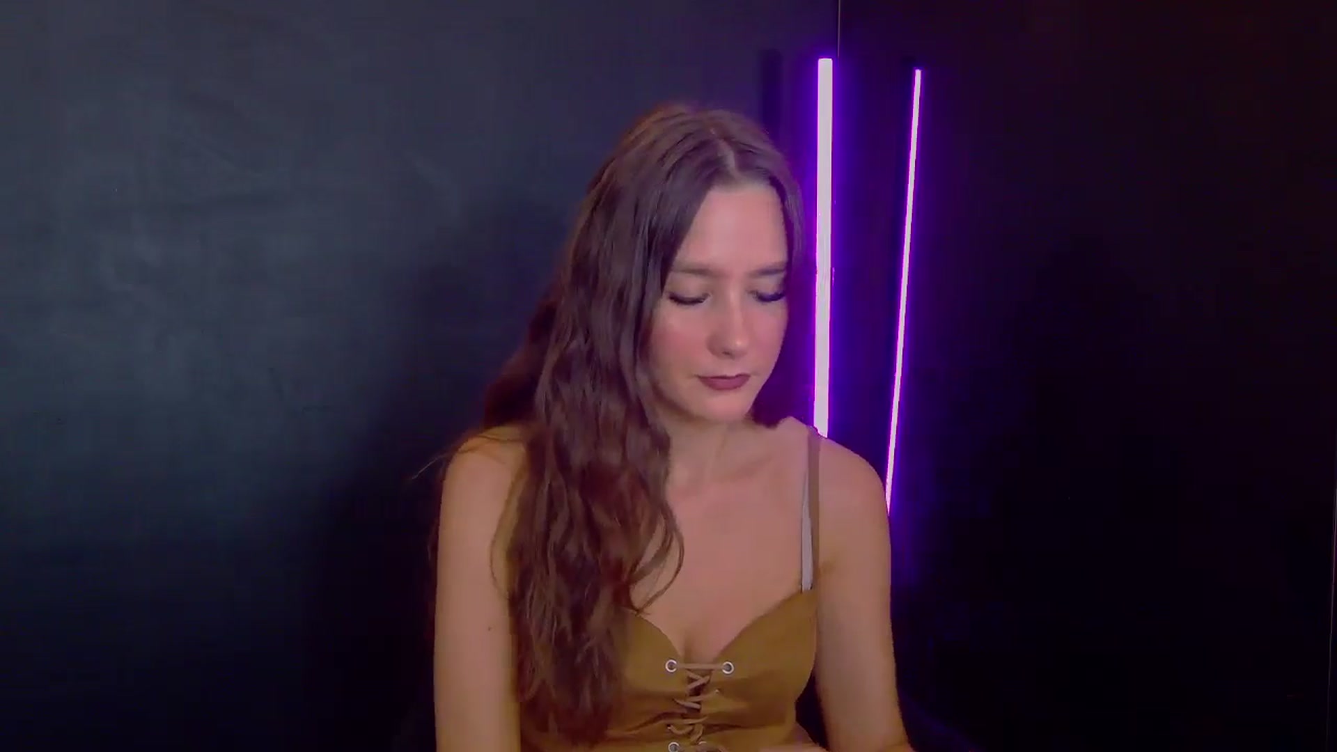 Gallery image thumbnail from Radiance's myfreecams stream on, 07/21/2025, 19:13 image 16 of 20